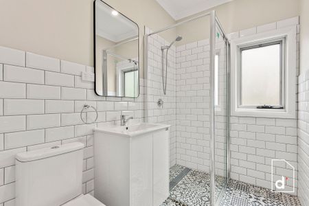 Fresh, Modern And In Fairy Meadow - Photo 4