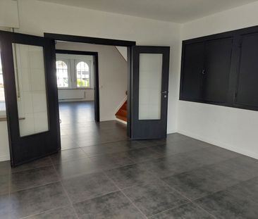 Ruime gezinswoning met 3 slaapkamers en aangename tuin - Photo 4