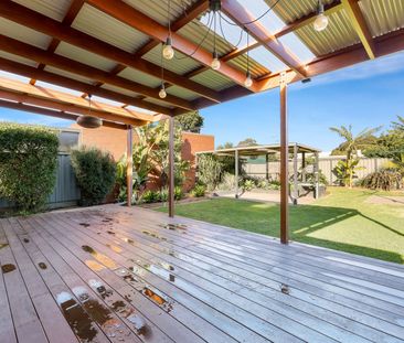 7 The Crossway Keilor East VIC 3033 - Photo 6