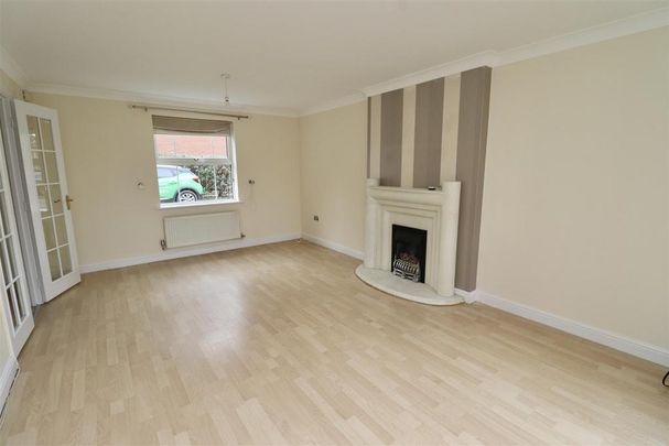 4 bedroom detached house to rent - Photo 1