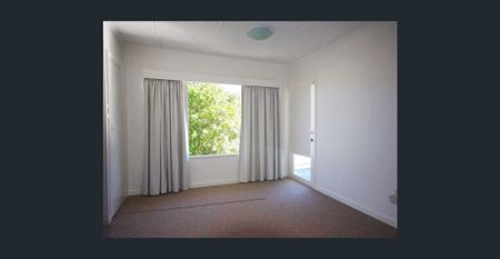 COASTAL LIVING AT ITS BEST - Photo 2