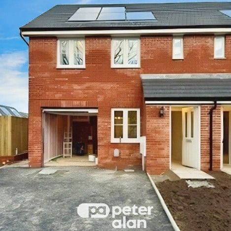 Heol Y Wenynen, Llanilid, PONTYCLUN - Photo 2