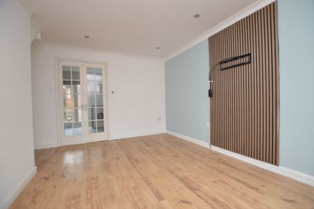 2 Bedroom Town House - Photo 5
