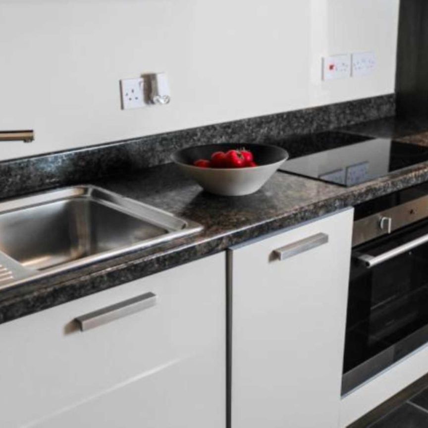 Price £1,270 pcm - Available Now - Furnished - Photo 1