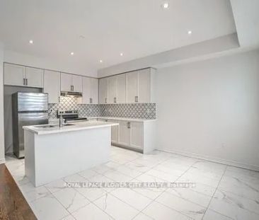 37 Hashmi Place #Upper - Photo 5