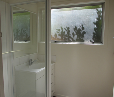 2 Bedroom, Neat & Tidy in Central City - Photo 6