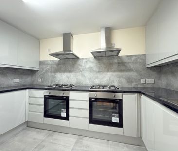 TW3, Hounslow Central - Photo 1