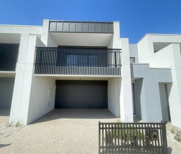 Park Fronted Poise! - Photo 2