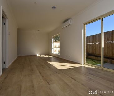 Modern Unit in Court Location - Photo 6