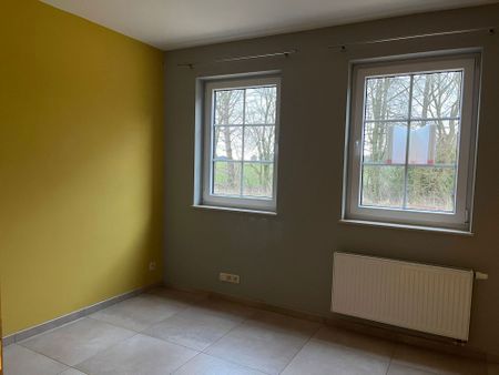 Maison - à louer - 1 300 € 5620 FLAVION - Photo 3