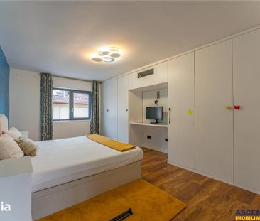 FILM& 3D! Vila high tech, cu semineu, jacuzzi, terasa, 7 camere, Centr - Photo 6