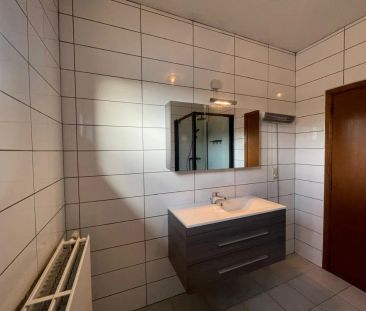 Gelijkvloerse huurwoning met 3 slaapkamers en inpandige garage te G... - Foto 6