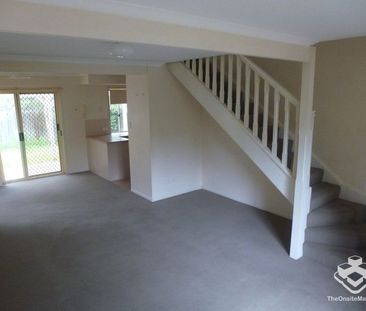 3 bedroom townhouse in a quiet complex - Photo 1