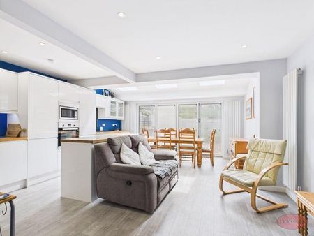 3 bedroom house to rent - Photo 2