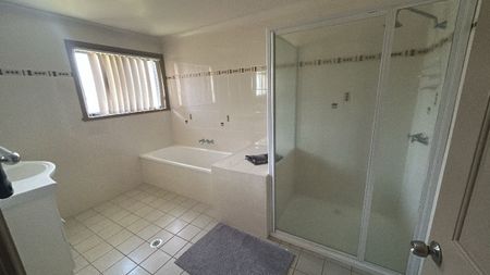 Private Estate Amaroo Area - Photo 2