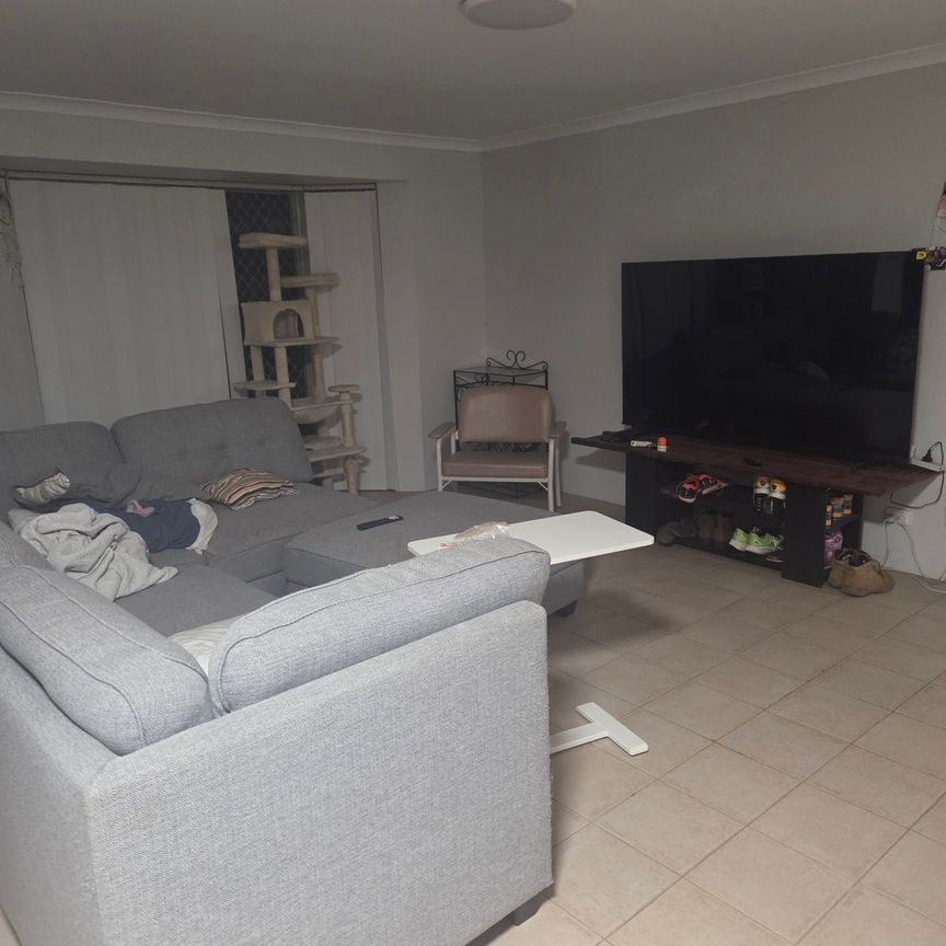 Redcliffe - Photo 1
