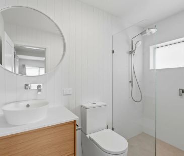 Brand New Apartment - Sublime Position - Direct Waterfront Access E... - Photo 3