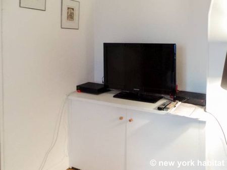 Logement à Paris, Location meublée - Photo 2