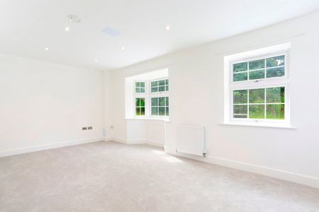 3 bedroom house to rent New Hythe Lane, Larkfield, Aylesford, Kent, ME20 - Photo 2