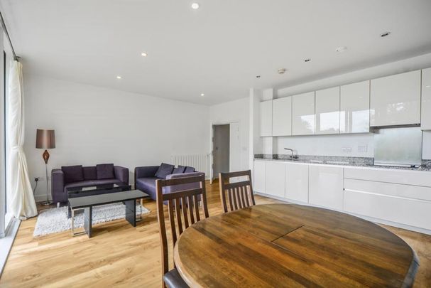 2 bedroom flat to rent - Photo 1