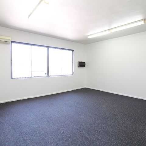 Spacious & Convenient! - Photo 1