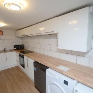 Clifton Avenue, Fallowfield, Manchester, M14 - Photo 1