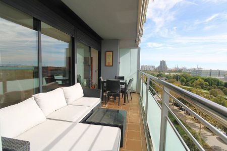 3 room luxury Apartment for rent in Valencia - Photo 2