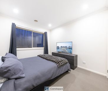 FAMILY HOME IN GREAT LOCATION! - Photo 2