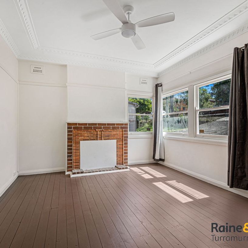 3-Bedroom Home Located in the heart of Hornsby - Photo 1