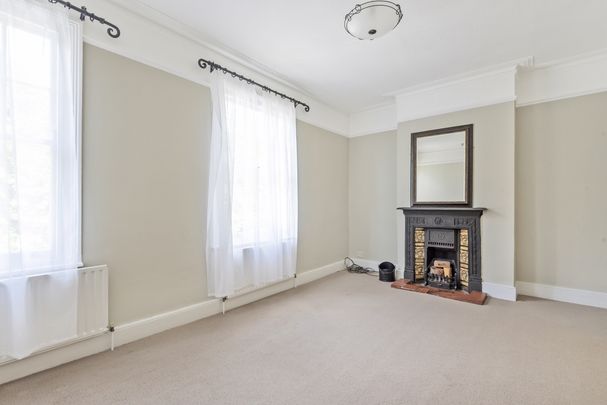 Waynflete Street, London, SW18 - Photo 1