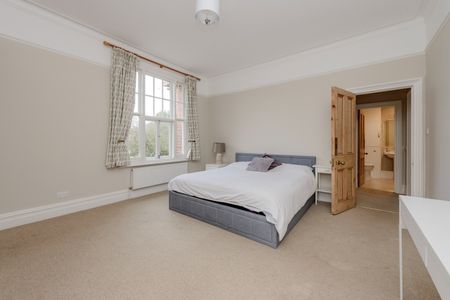 2 Bed Flat, Dealtry Road, SW15 - Photo 4