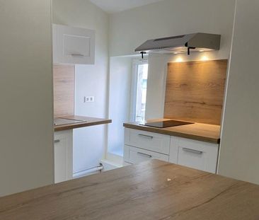 Location Appartement 2 pièces 42m² NEUVILLE SUR SAONE 69250 - Photo 2