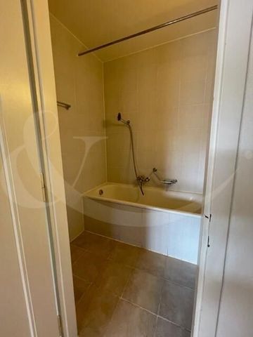 15 Quai du Cheval-Blanc, appartement de 4.5 pièces lumineux et traversant - Foto 2