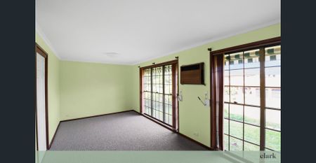 Spacious Family Home with Pool in a Quiet Bridgeman Downs Pocket - Photo 4