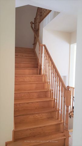 For Lease - 9 Fawson Cove Way, Brampton, Ontario - Photo 2