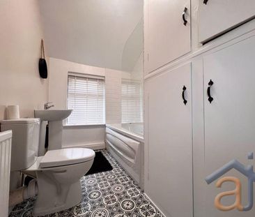 2 bedroom semi-detached house to rent - Photo 4