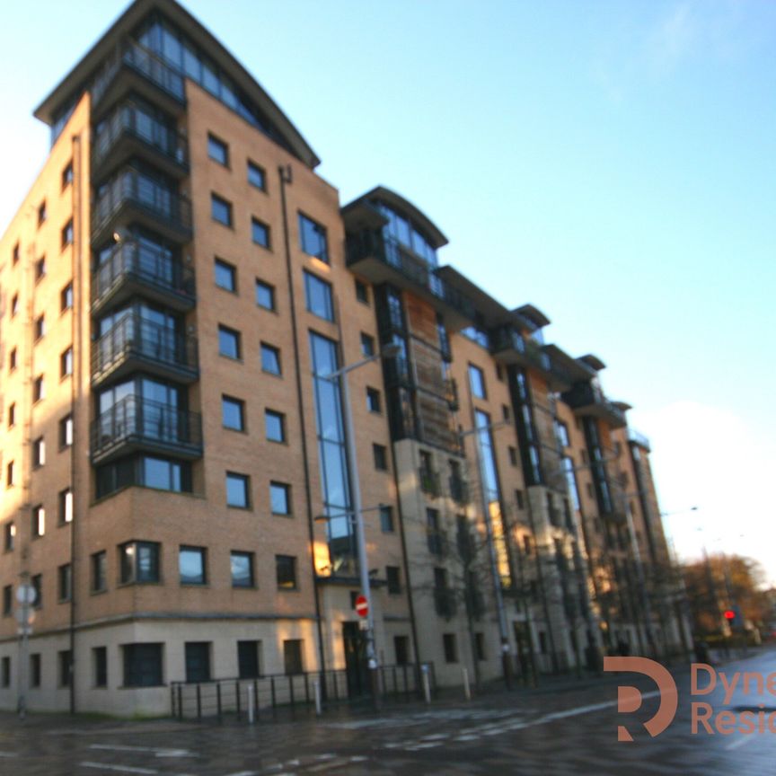 47 Queen's Square, Belfast, BT1 3FF - Photo 1