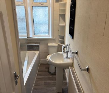 2 bedroom terraced house to rent - Photo 6