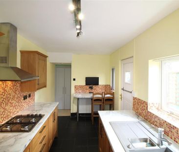 3 bedroom terraced house to rent - Photo 6