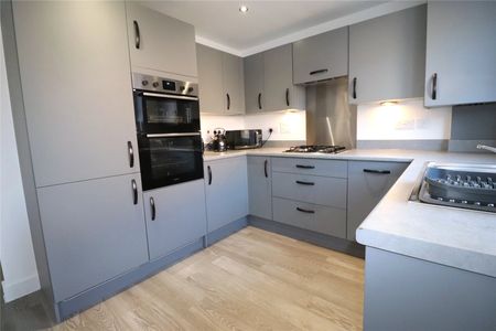 Haygreen Crescent, Ebbsfleet, Kent, DA10 1FD - Photo 2