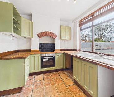 2 bedroom end of terrace house to rent - Photo 5