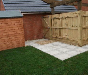 2 bedroom terraced house to rent - Photo 3