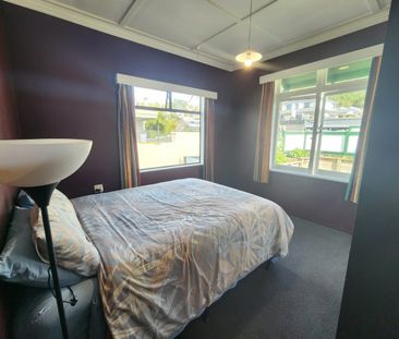 Tidy 3-Bedroom Home Close to Town - Photo 4