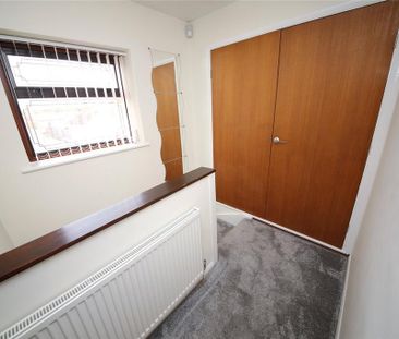 4 bedroom semi-detached house to rent - Photo 6