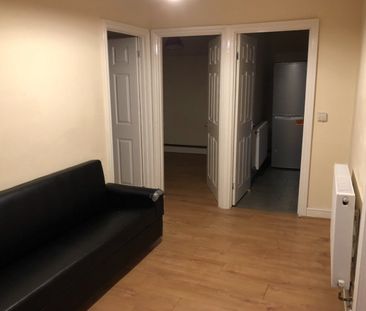 2 Bed Flat, Brook Road, IG2 - Photo 1