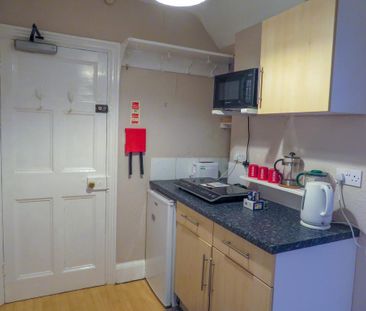 1 bedroom flat to rent - Photo 6
