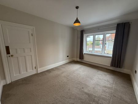 4 bedroom apartment to rent - Photo 4