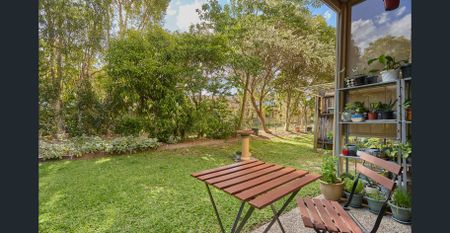 Resort-Style Living in the Heart of Varsity Lakes - Photo 4