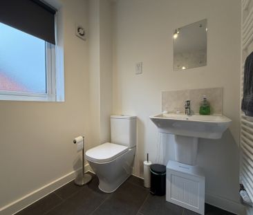 Farley Grove, Exeter - Photo 3