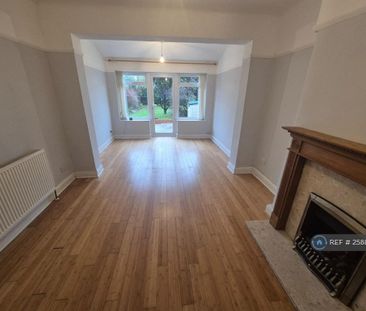 3 bedroom semi-detached house to rent - Photo 3